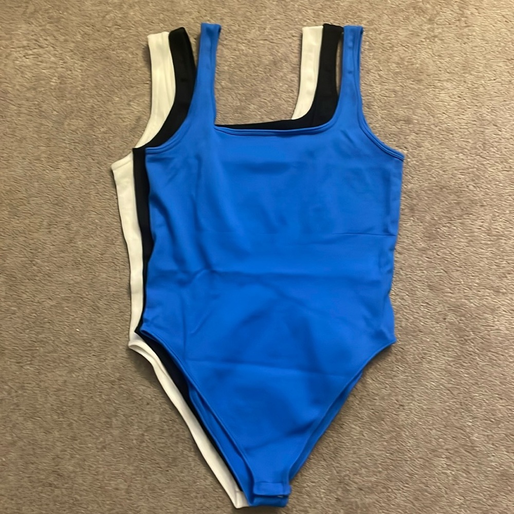 OQQ Scoop Neck Bodysuits